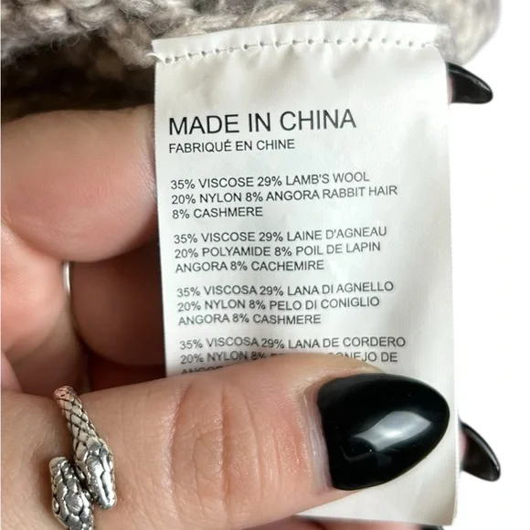 Club Monaco Grey Lambs Wool, Rabbit Hair, Cashmere Blend Sweater Size Large - Picture 4 of 4